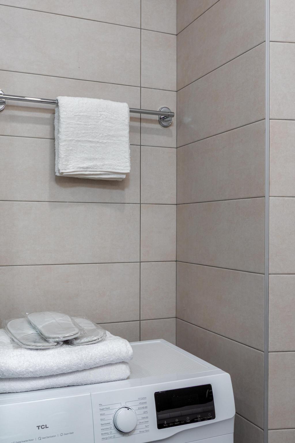 The NEO two room Suite N302 by MaRKoS