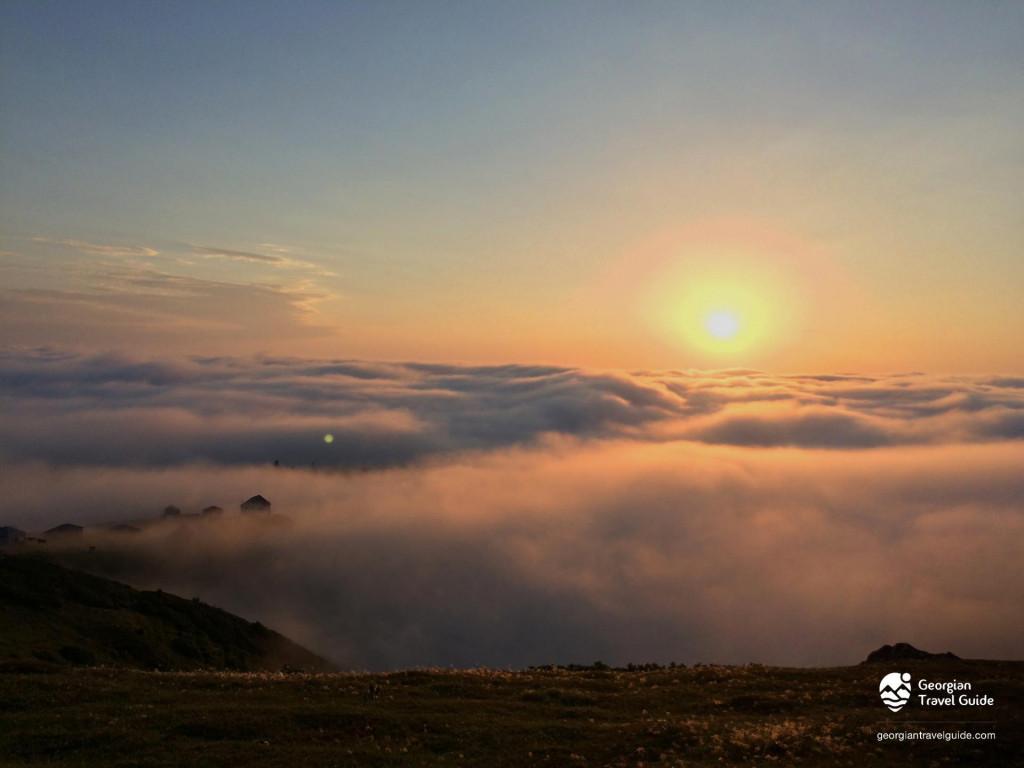 gomis-mta-guria-sunset