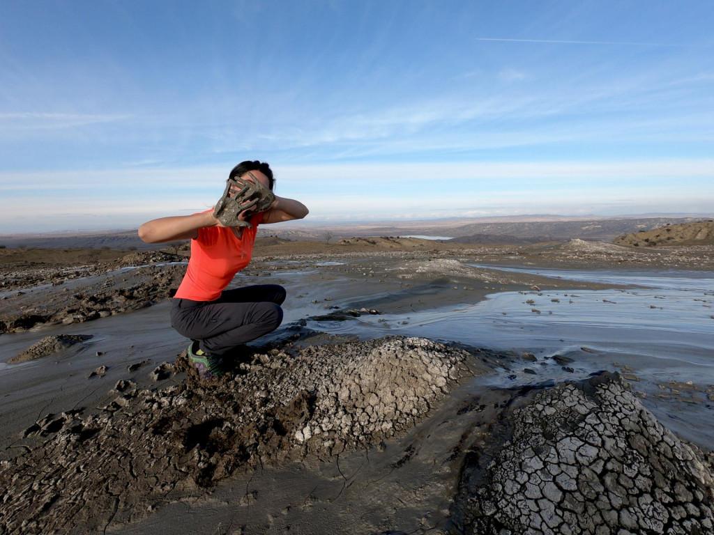 Takhti-tepha Mud Volcano - ტახტითეფას ტალახის ვულკანი