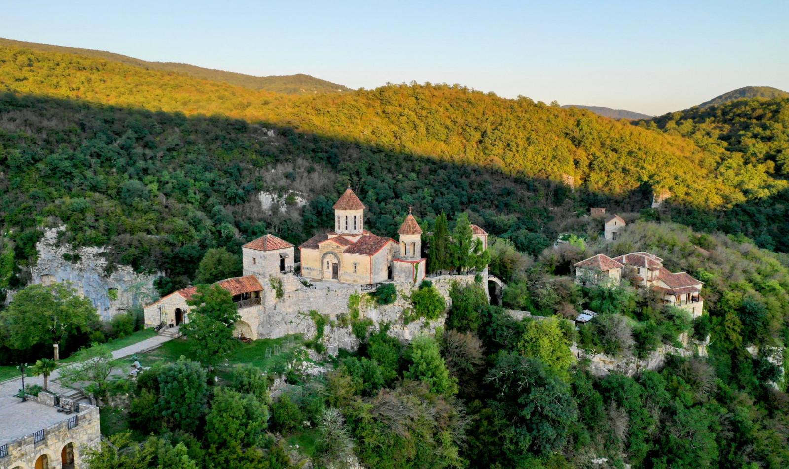 Imereti, Motsameta Monastery