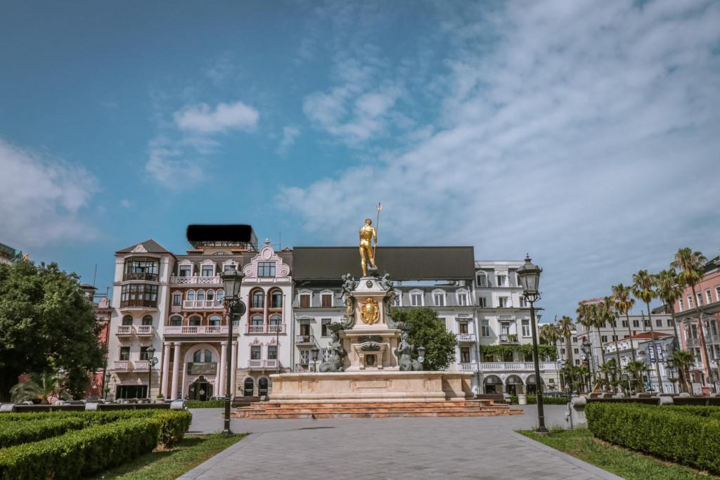 ნეპტუნის შადრევანი, ნეპტუნის ქანდაკება - Neptune fountain, Neptune sculpture