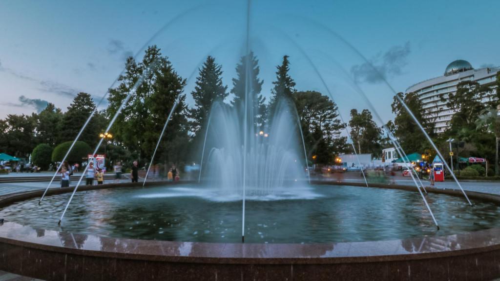 მოცეკვავე შადრევანი, ბათუმი - Dancing fountain, Batumi