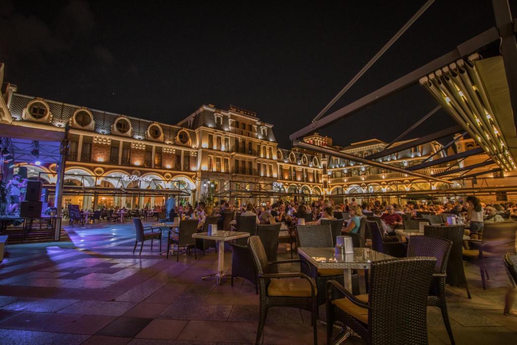 ბათუმის პიაცა, პიაცას მოედანი - Batumi piazza , piazza square