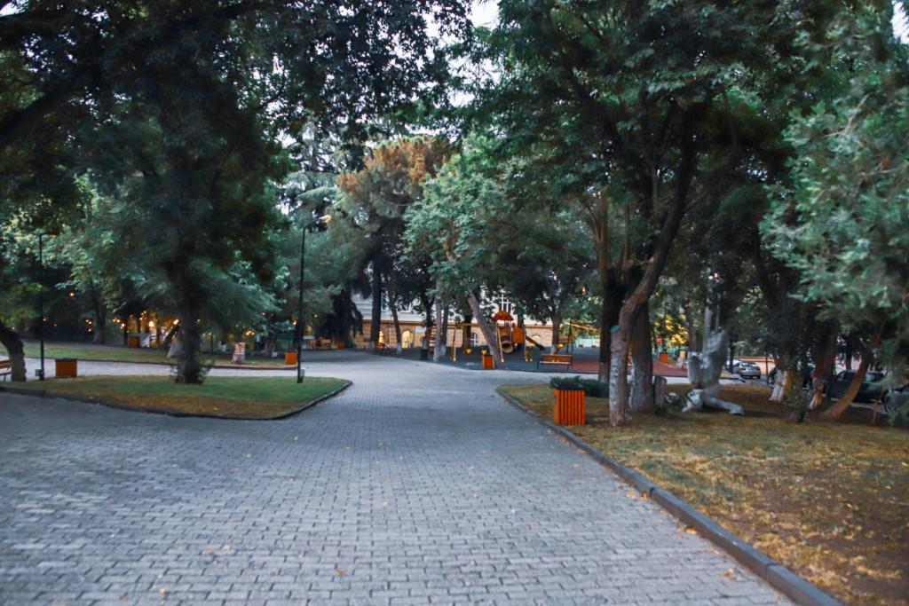 9 აპრილის ბაღი April 9 Park