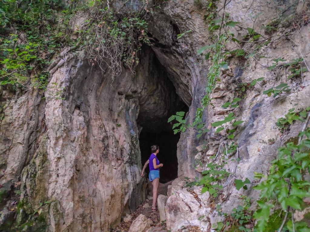 მუჯირეთის მღვიმე, Cave