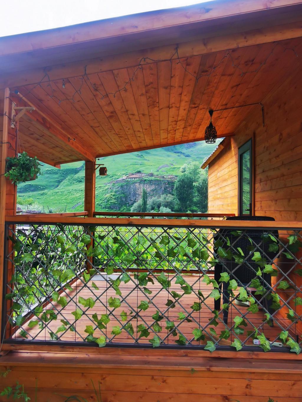 ქირავდება დღიურად კოტეჯი ყაზბეგში