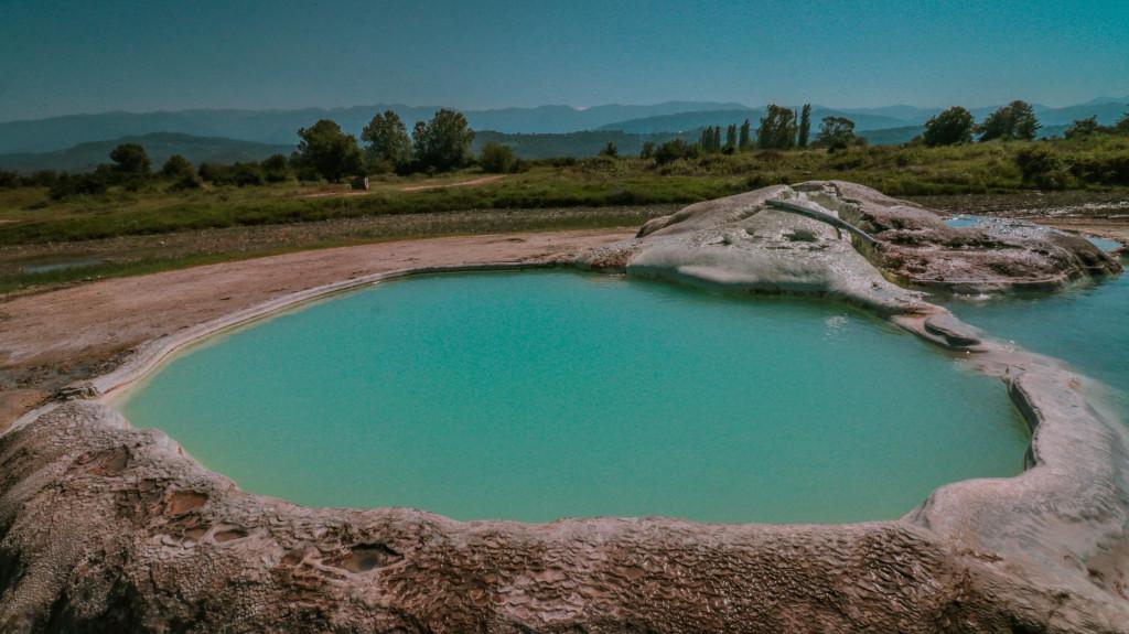 დიხაშხოს ჭალები, ბუნებრივი გოგირდოვანი აუზი, pool