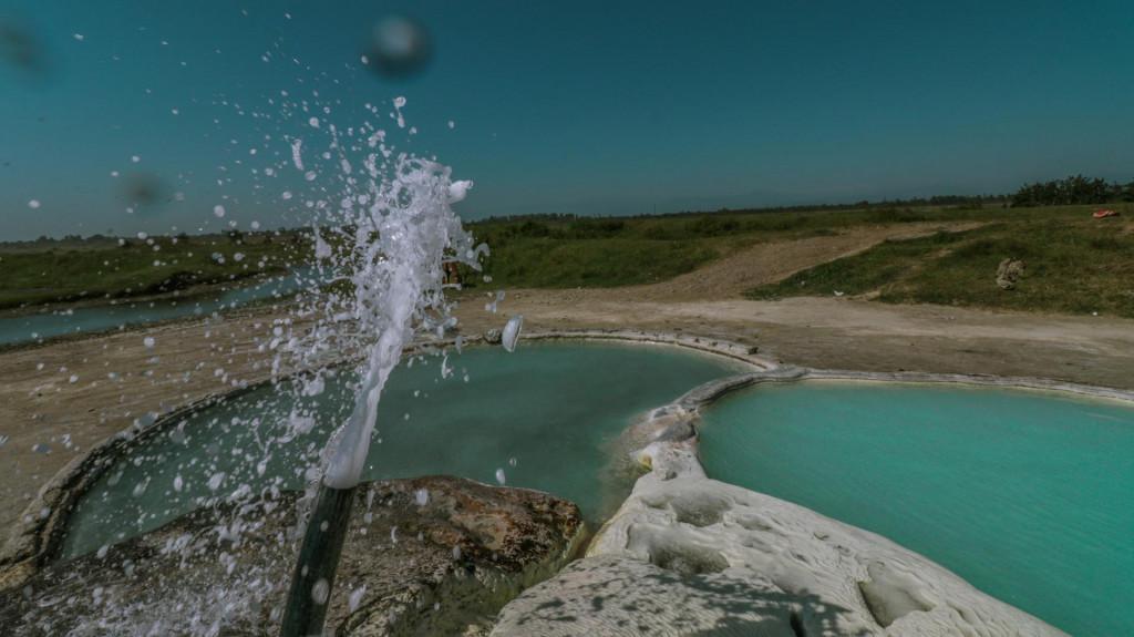 დიხაშხოს ჭალები, ბუნებრივი გოგირდოვანი აუზი, pool