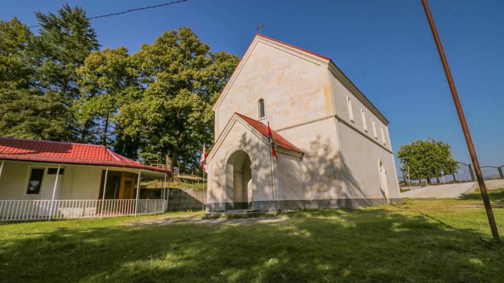 სალხინოს წმინდა თამარ მეფის სახელობის ეკლესია, church