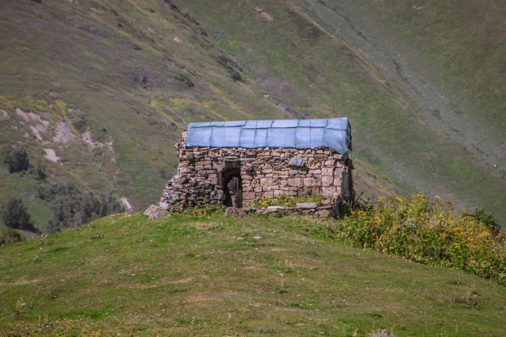მეზირის მთავარანგელოზების ეკლესია - Meziri Mtavarangelozi church