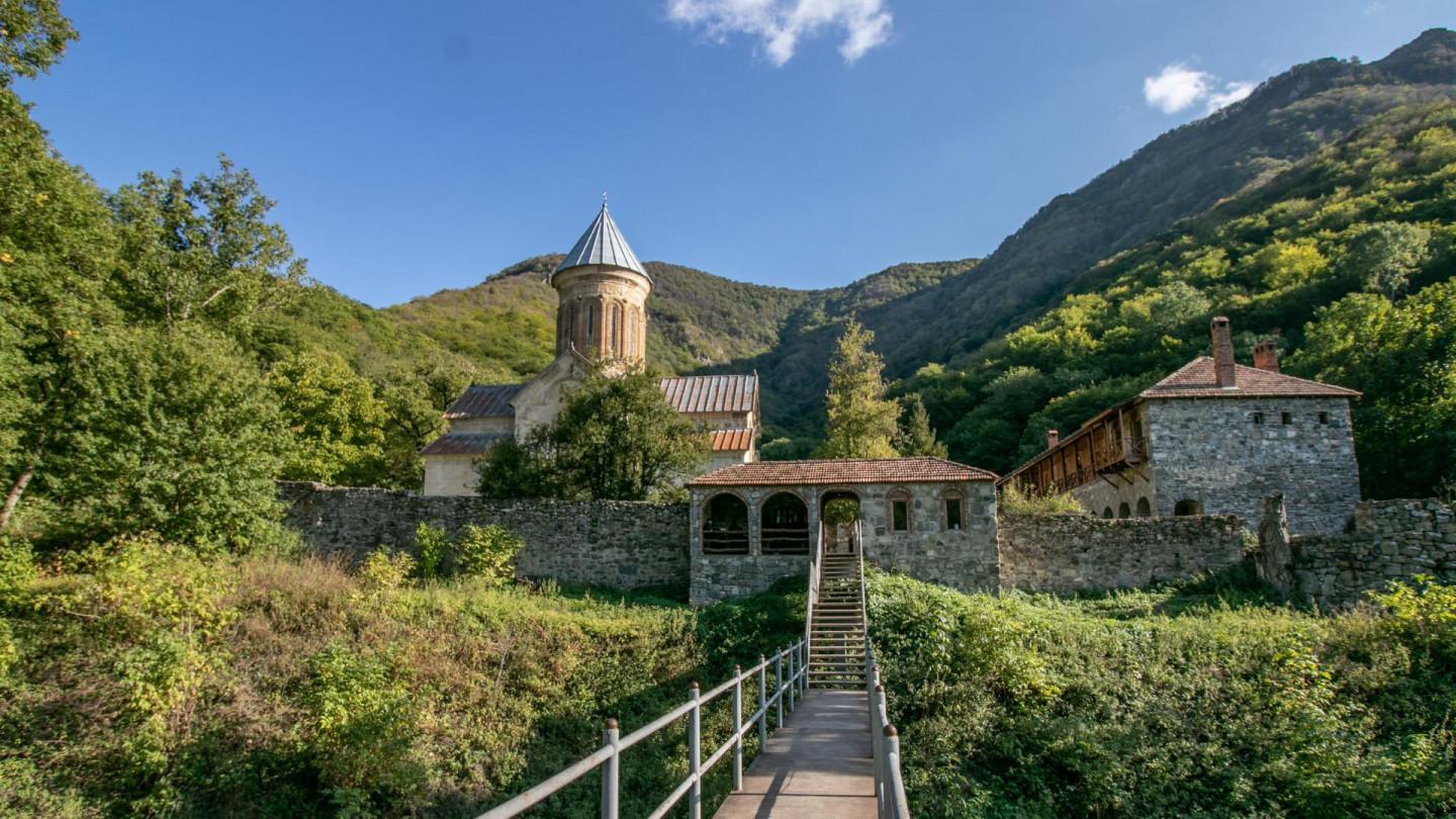 ქვათახევის მონასტერი, სამონასტრო კომპლექსი, church, monastery complex