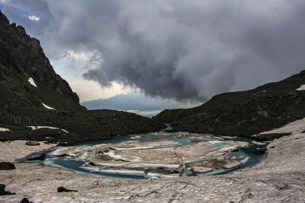ლაკუმურაშ ტობა - Lakumurash  Toba lake