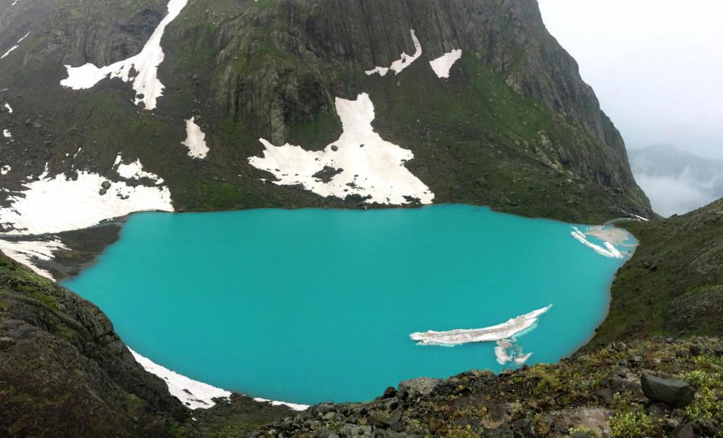 ლაკუმურაშ ტობა - Lakumurash  Toba lake