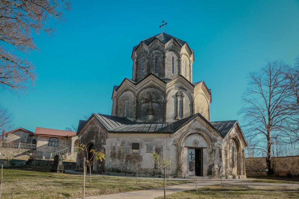 კაცხის მონასტერი - Katskhi Monastery