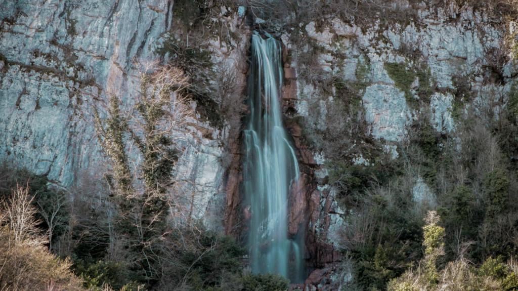 მუხურას ჩანჩქერი - Mukhura  waterfall