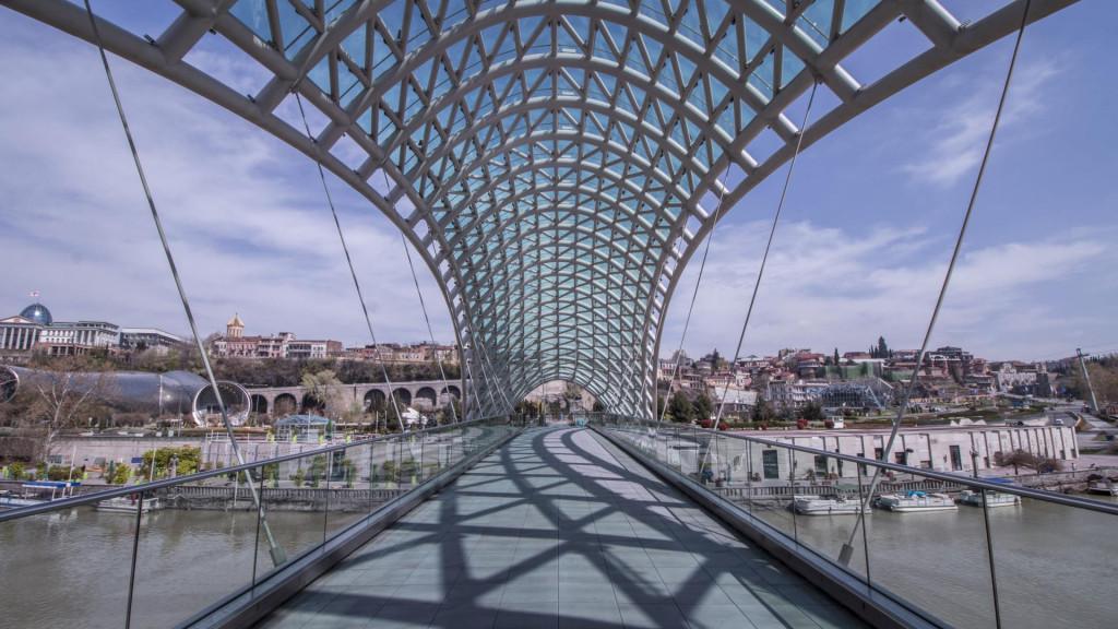 Bridge of Peace, old Tbilisi, Rike park, მშვიდობის ხიდი