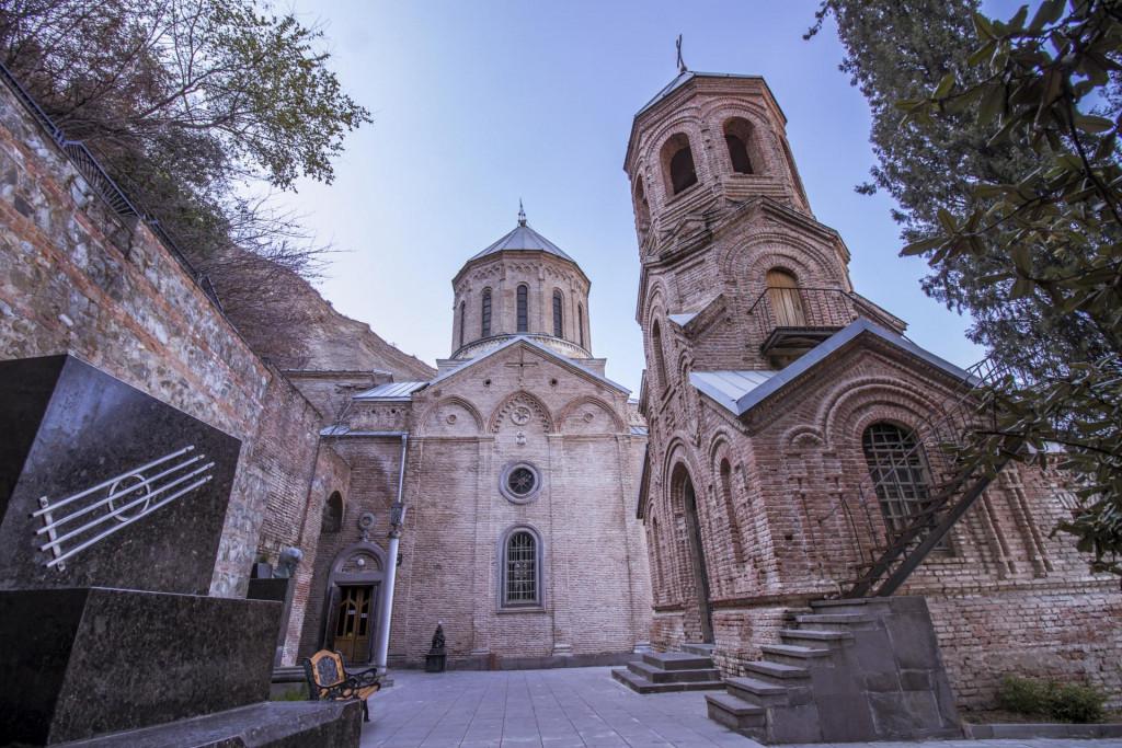 Mamadaviti, Father\'s David church, Mtatsminda pantheon