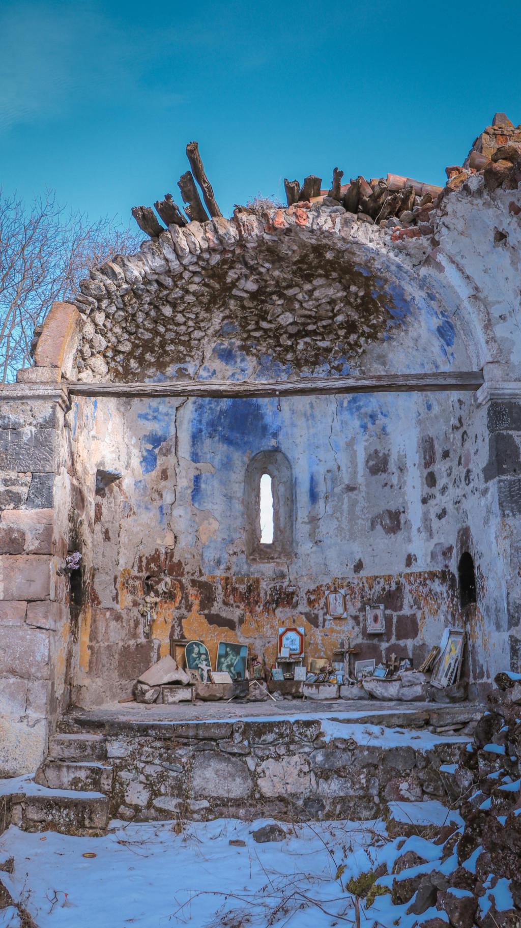დაშბაშის ღვთისმშობლის ეკლესია - dashbashi Church by the name of Gvtismshobeli