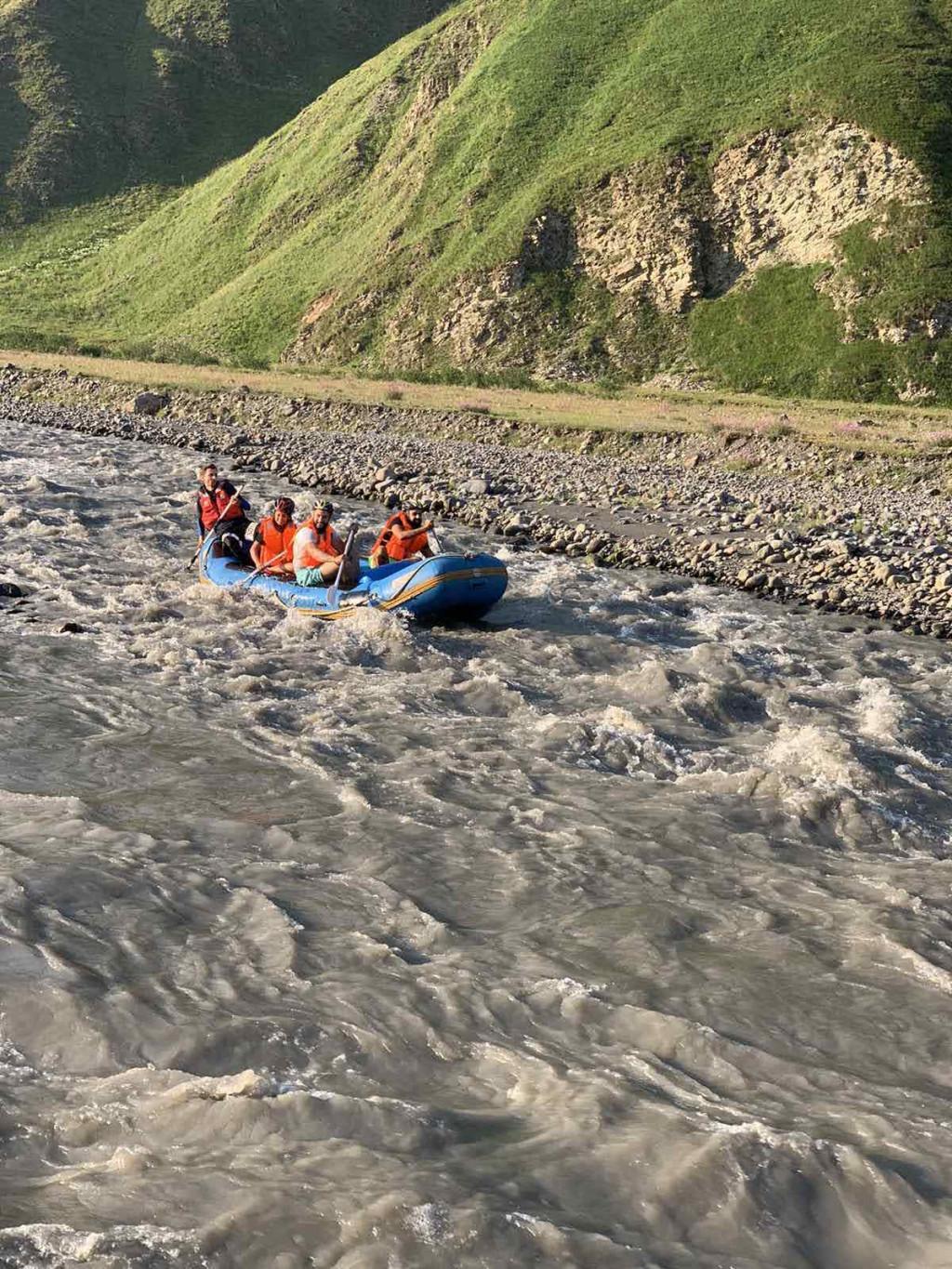Rafting in Trusso Valley