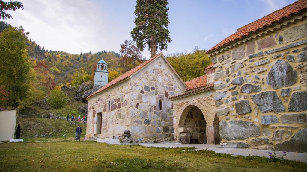 Kozifa Monastery, Dzama Valley