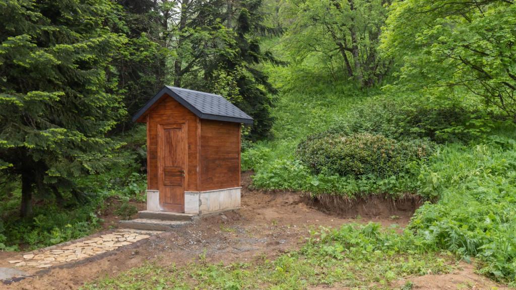 შუანოს ტურისტული თავშესაფარი