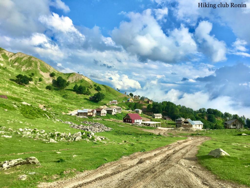 მოირონინე ზემო აჭარა - ხიხანის ციხე, მწვანე ტბა, ბეშუმი