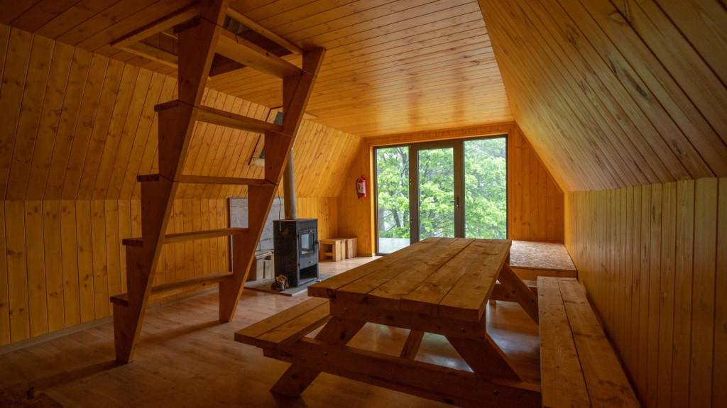 შუანოს ტურისტული თავშესაფარი