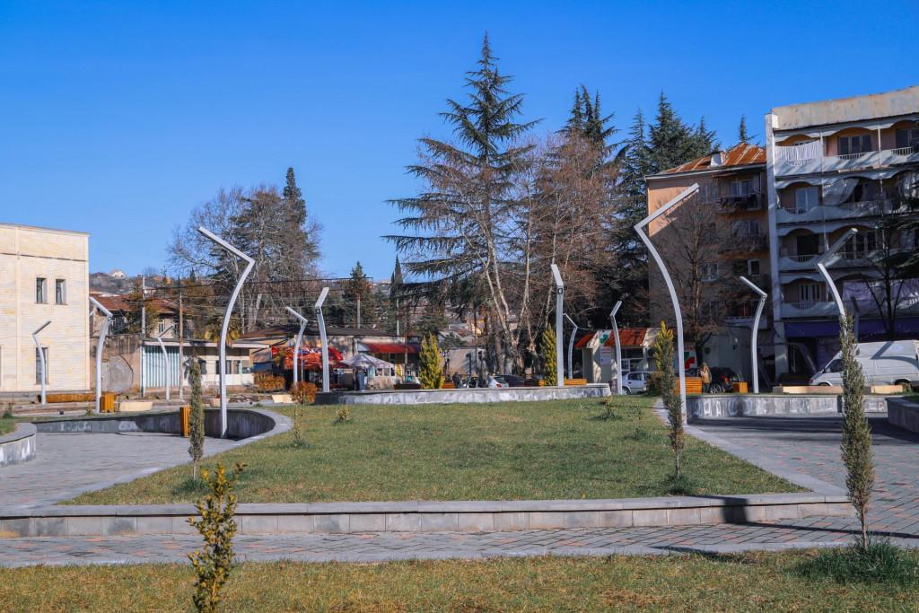 ზესტაფონის ცენტრალური მოედანი Центральная площадь Зестафони