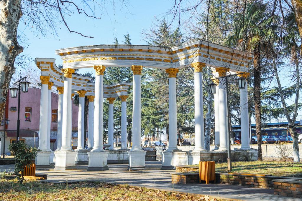 ზესტაფონი ირინეს პარკი  Zestaponi Irene Park