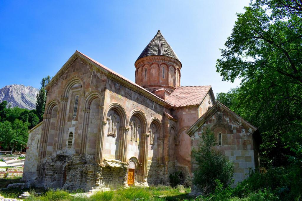 იშხნის საკათედრო ტაძარი