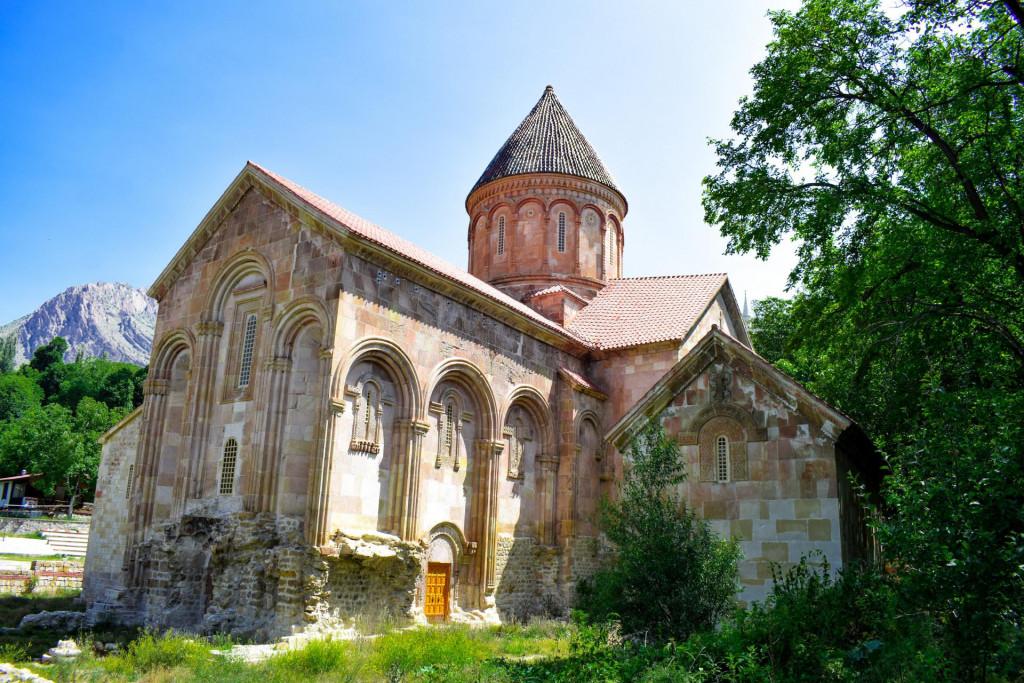 იშხნის საკათედრო ტაძარი