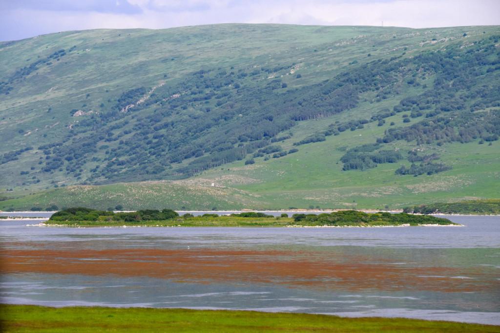 კარწახის ტბა