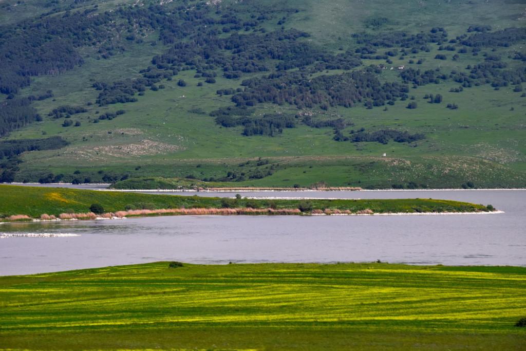 კარწახის ტბა