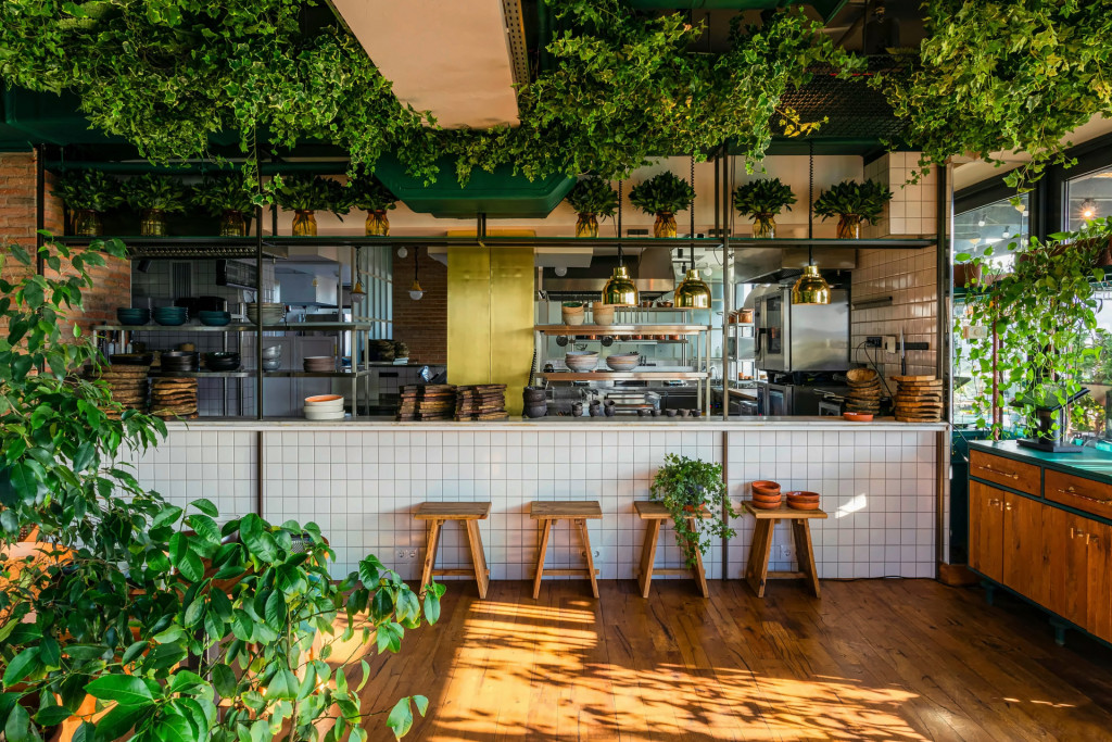 Open kitchen at Khedi Restaurant