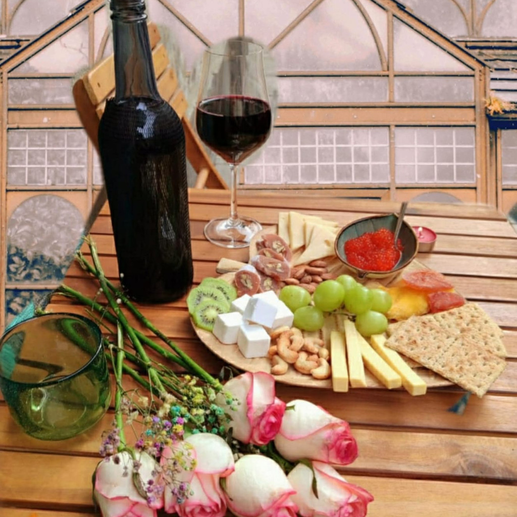 Wine and vegan snacks at Kiwi Vegan Cafe
