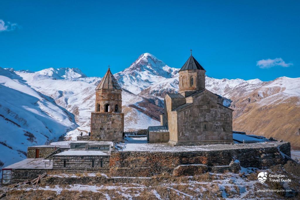 1 დღიანი ტური ყაზბეგში