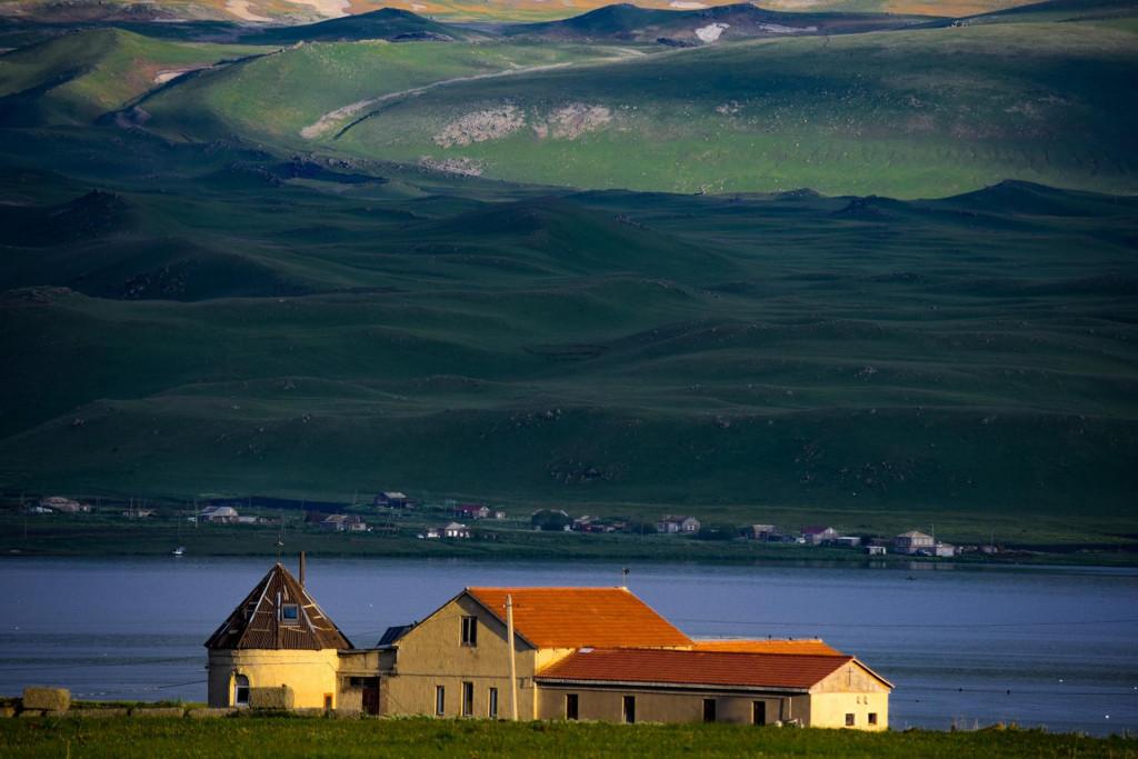ფარავანის ტბა