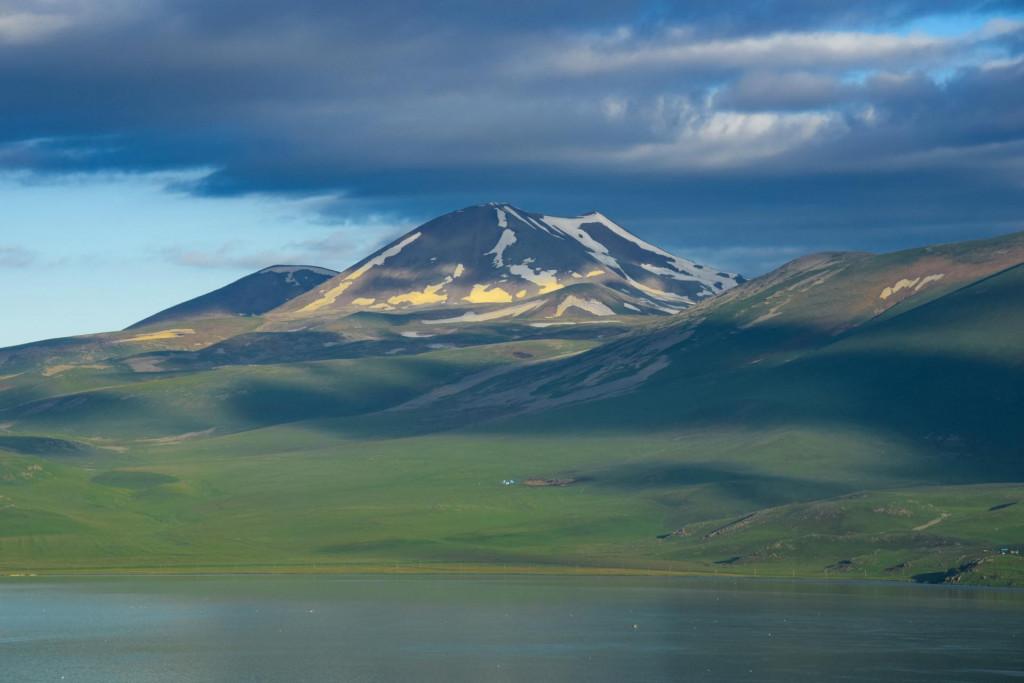 ფარავანის ტბა