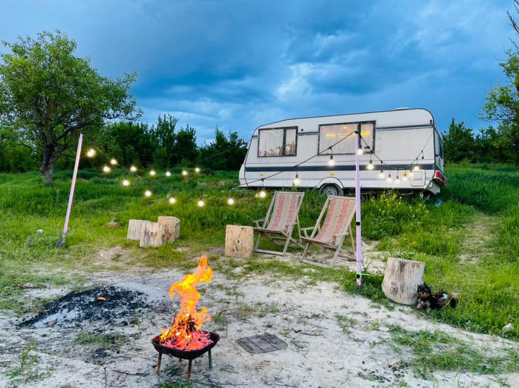 ოთახი#8 • Room #8