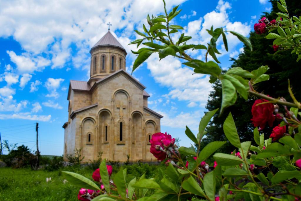 Beretis St. Nicholas Church, ეკლესია