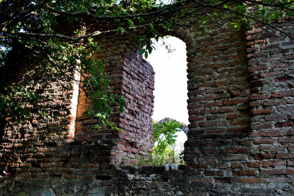 ალვანის ცხრაკარას სასახლე