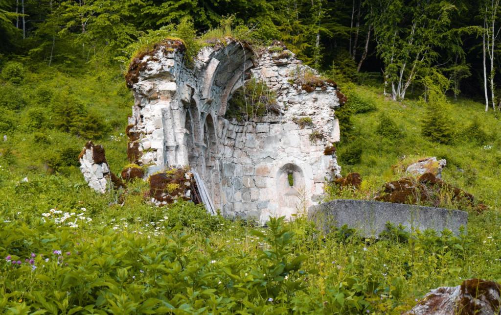 ბერისაყდრების ეკლესია და წმინდა ათანასე ათონელის სახელობის მამათა მონასტერი
