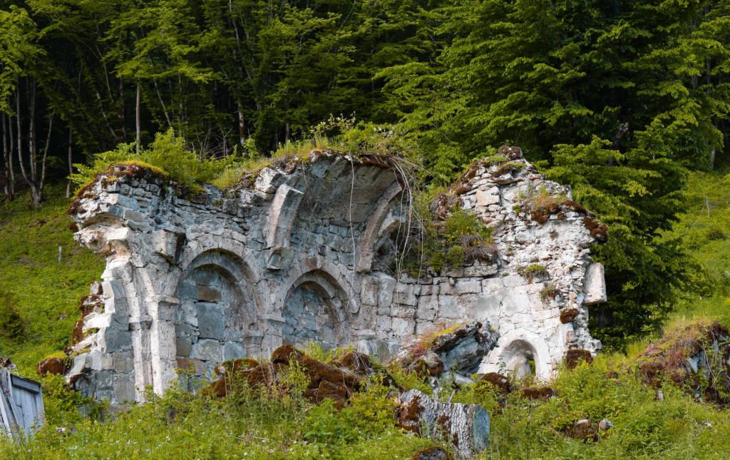 ბერისაყდრების ეკლესია და წმინდა ათანასე ათონელის სახელობის მამათა მონასტერი