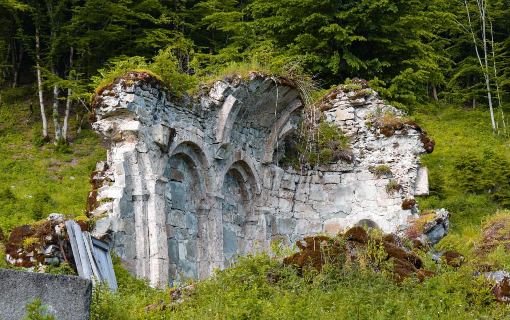 ბერისაყდრების ეკლესია და წმინდა ათანასე ათონელის სახელობის მამათა მონასტერი