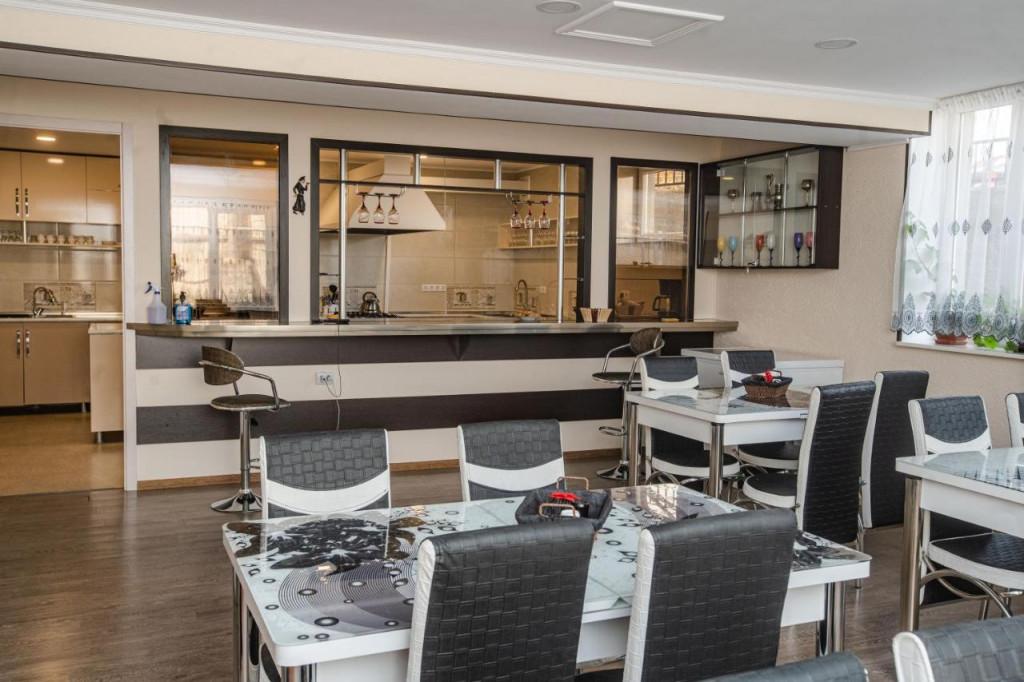 თელავ ჰოლი