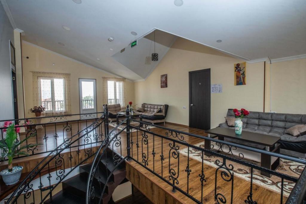 თელავ ჰოლი