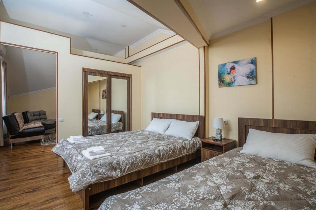 თელავ ჰოლი