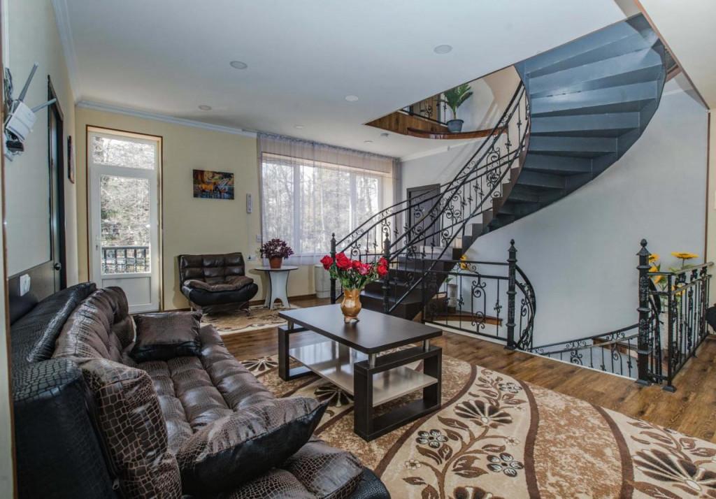 თელავ ჰოლი