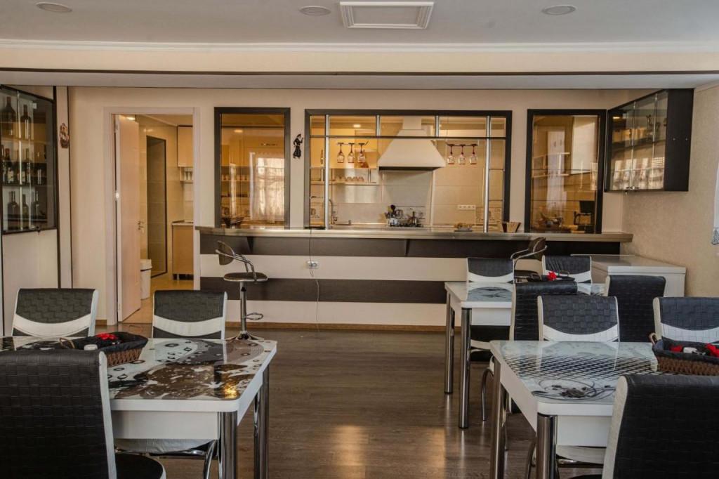 თელავ ჰოლი