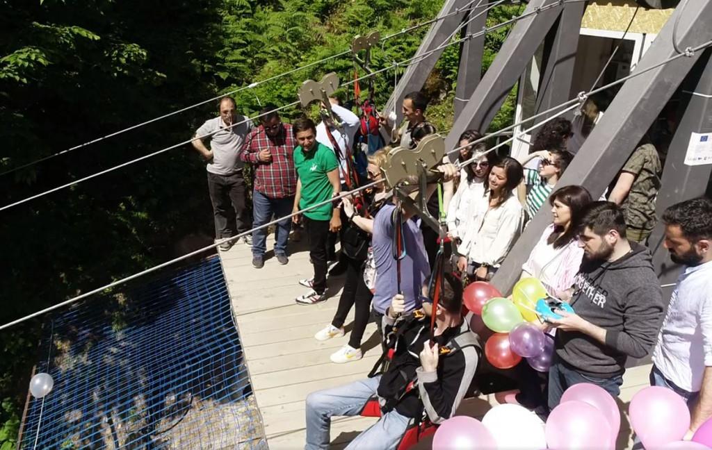 ზიპლაინi მახუნცეთში